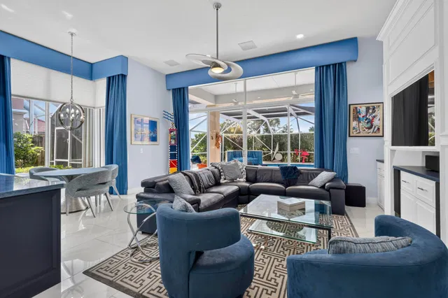 Residence photo 19