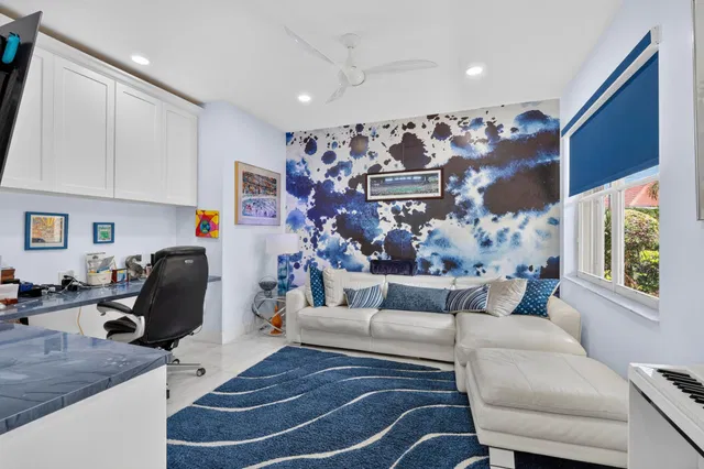 Residence photo 32