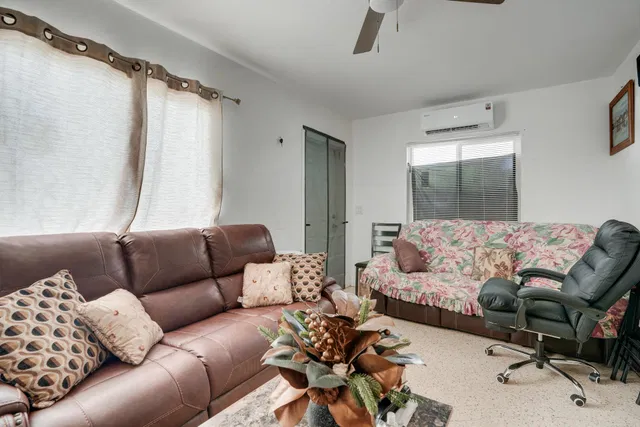  Residence photo 9