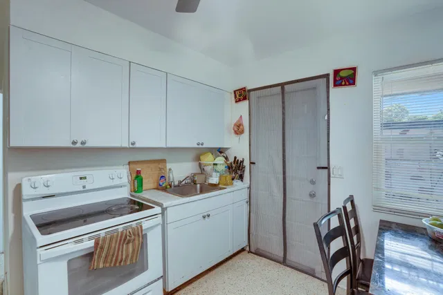  Residence photo 15