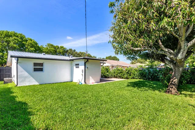 West Palm Beach Residence photo 9