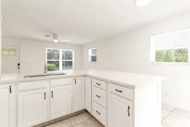 West Palm Beach Residence photo 18