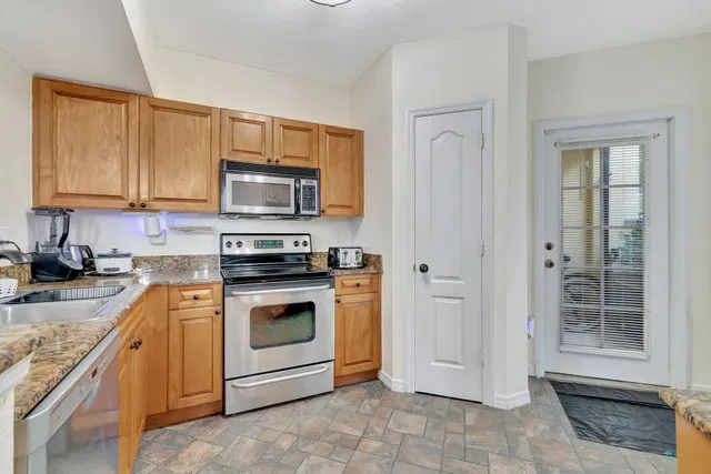 Residence photo 18