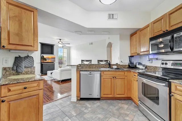Residence photo 20