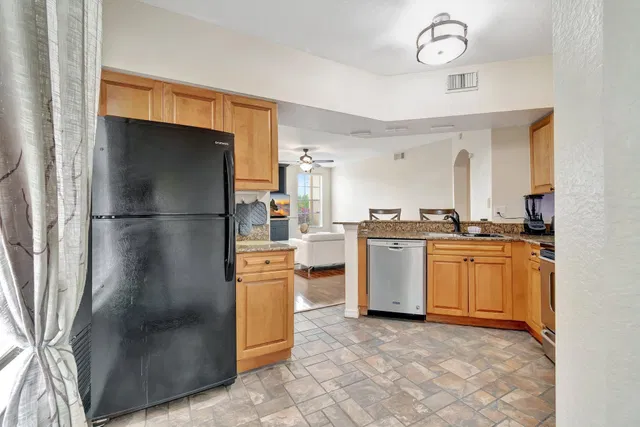 Residence photo 22