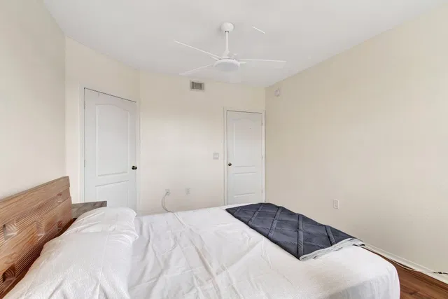 Residence photo 36