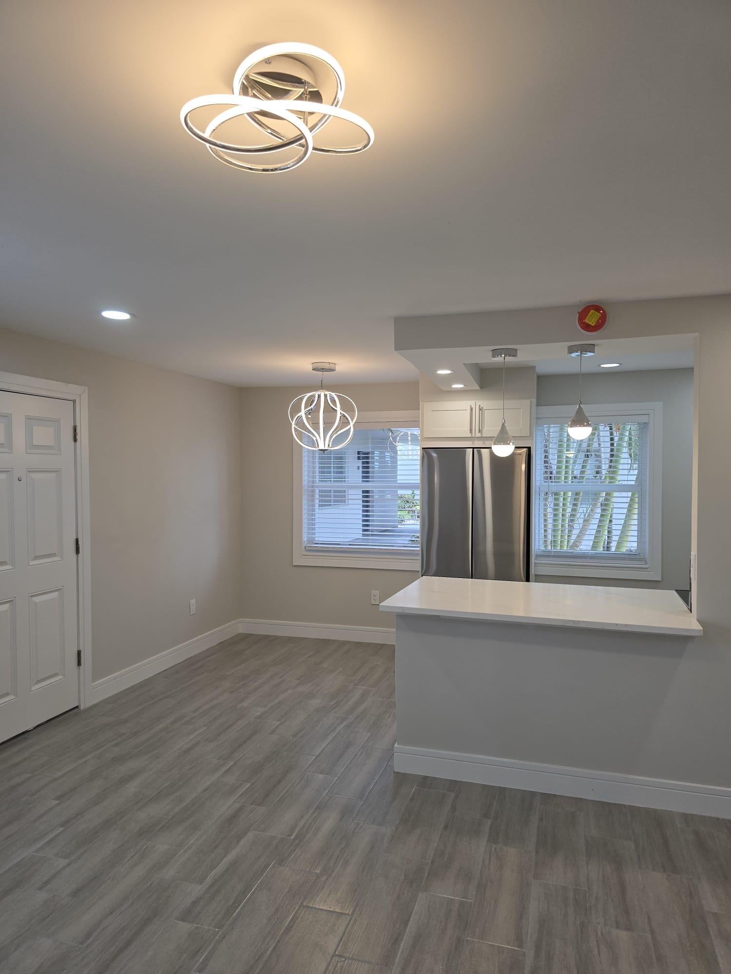 Unit 215 photo 8