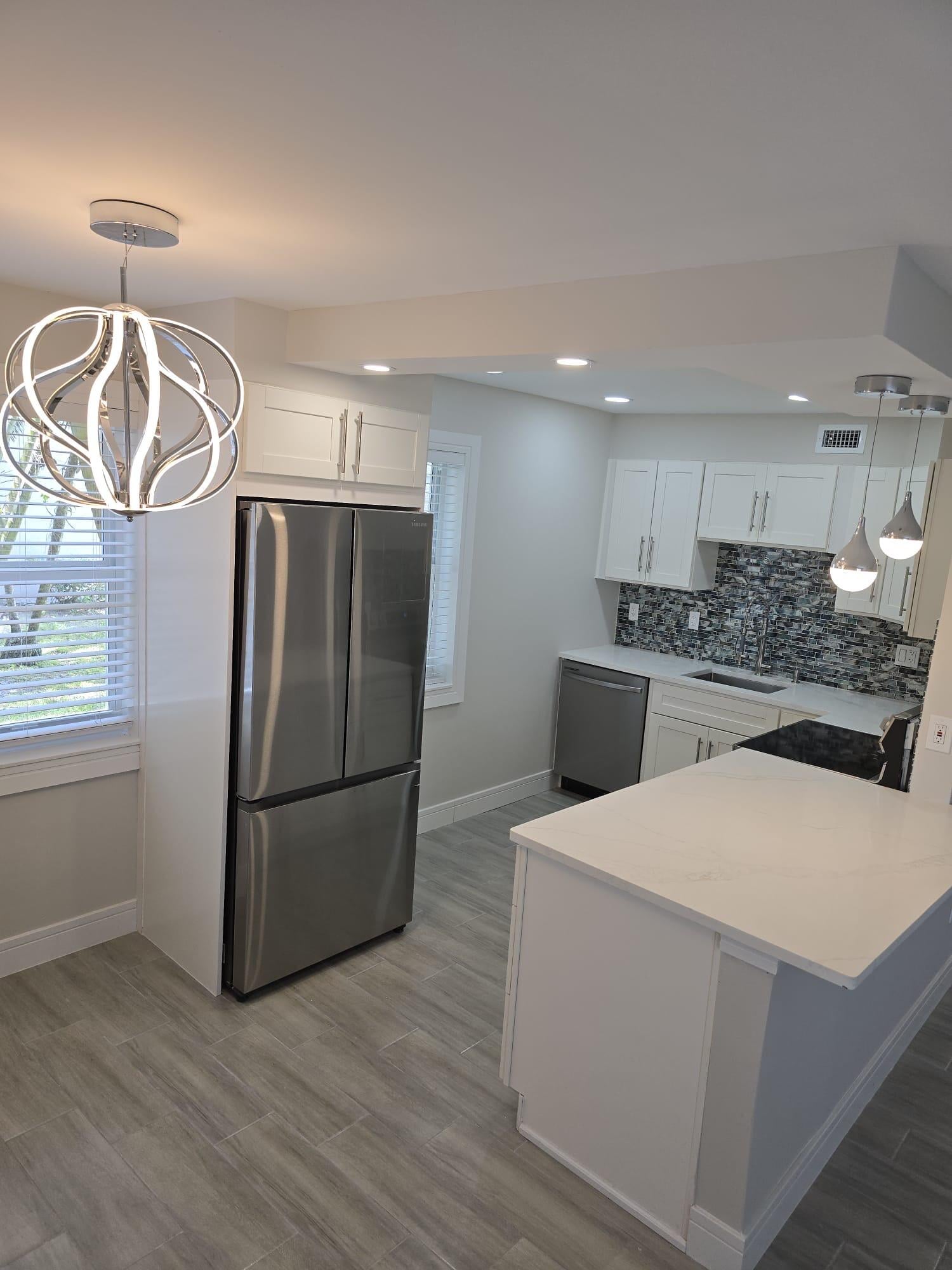 Unit 215 photo 9