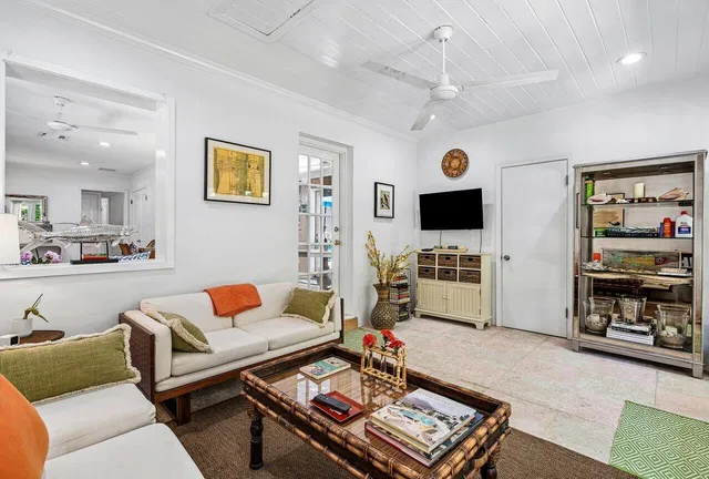 North End Palm Beach Residence photo 11