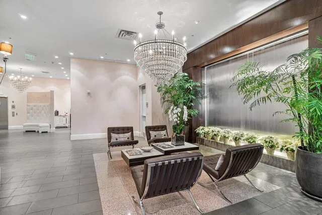 North End Palm Beach Residence photo 42