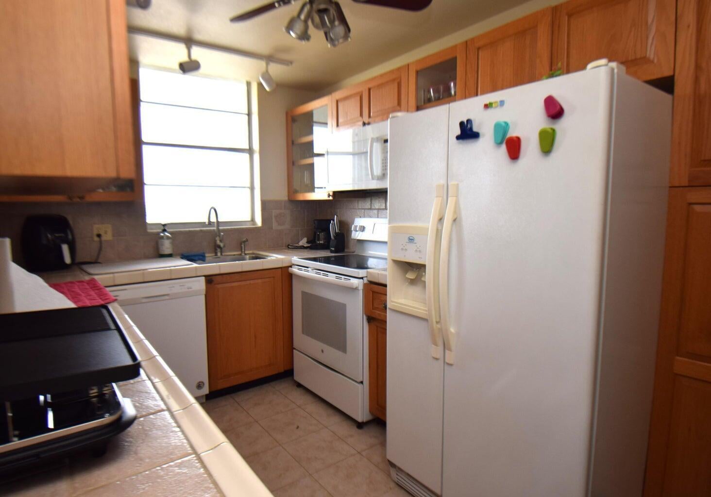 Unit 414 photo 15