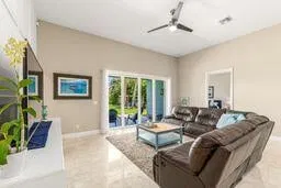 Residence photo 9