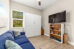 Residence photo 15