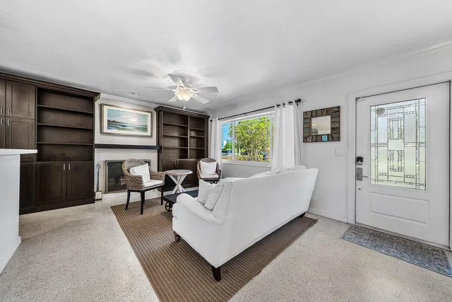 Residence photo 16