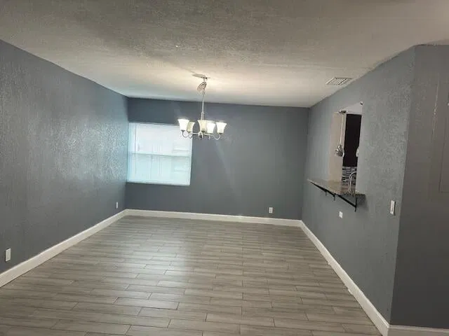 Residence photo 2