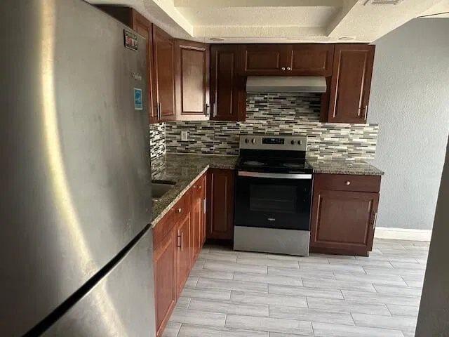 Residence photo 3