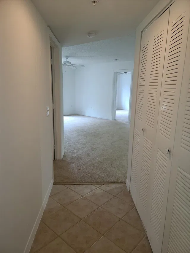 Unit 1316 photo 9