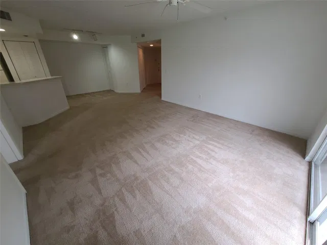 Unit 1316 photo 13
