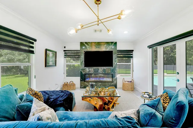  Residence photo 9