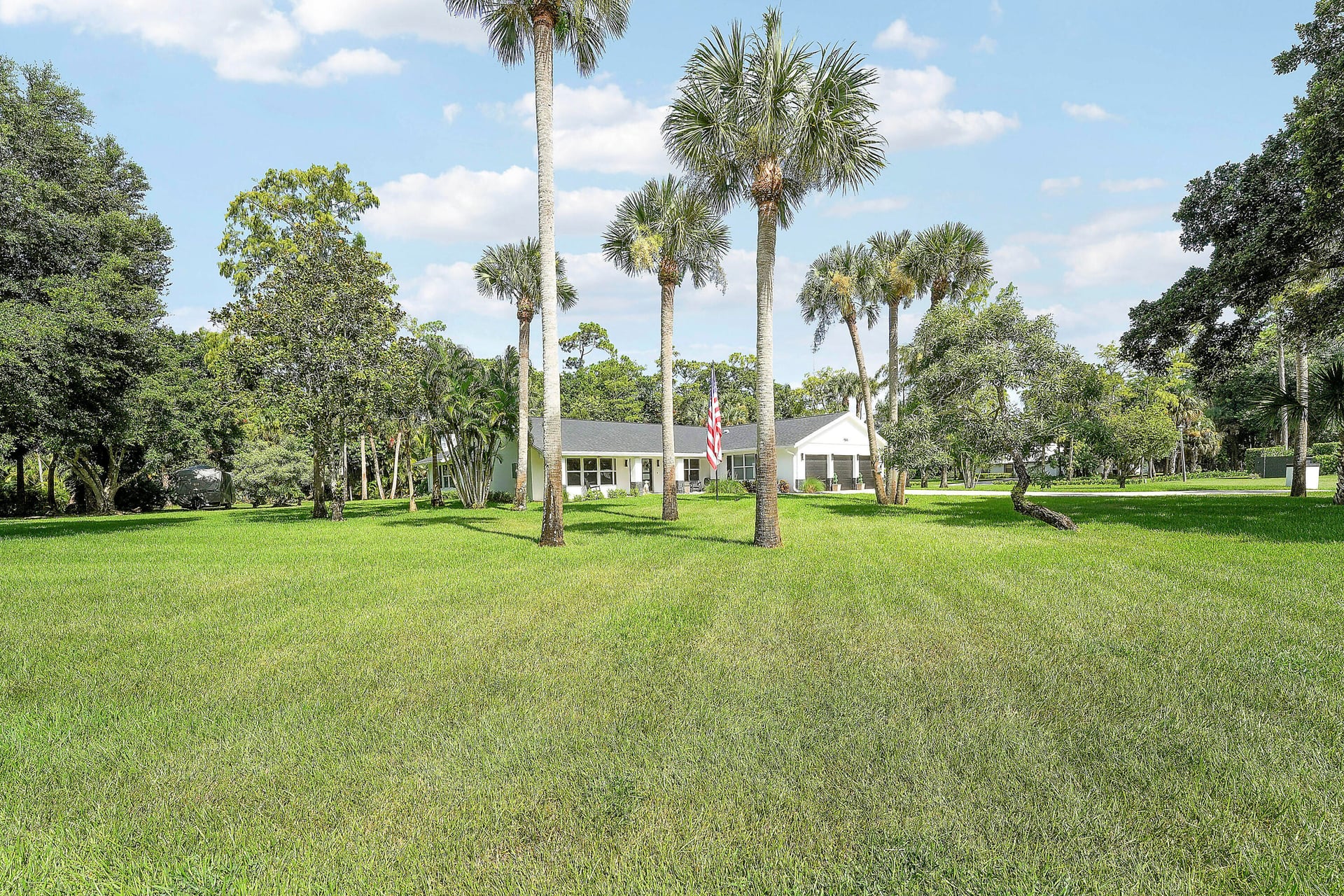  Residence photo 57