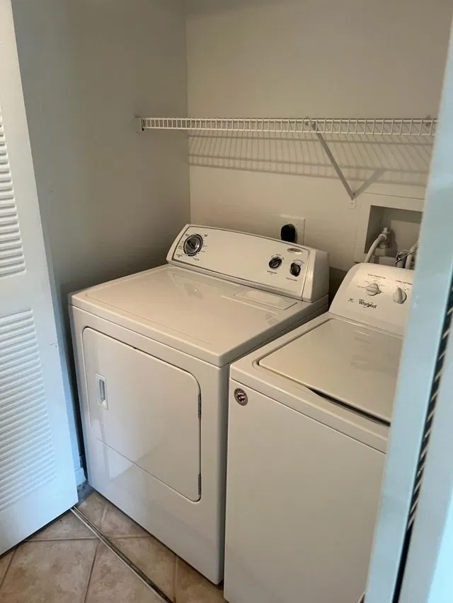 Unit 810 photo 14