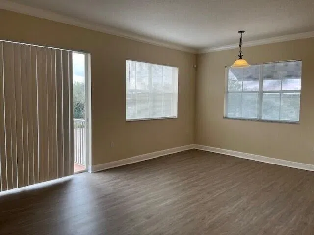 Unit 303 photo 2