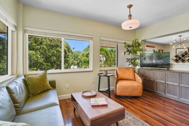 Unit 6-201 photo 24