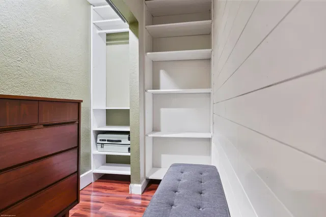 Unit 6-201 photo 29