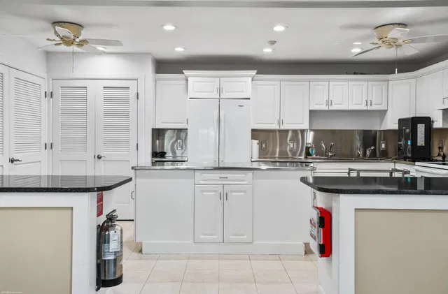 Unit 6-201 photo 41