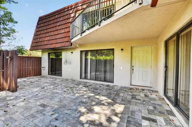 Residence photo 4