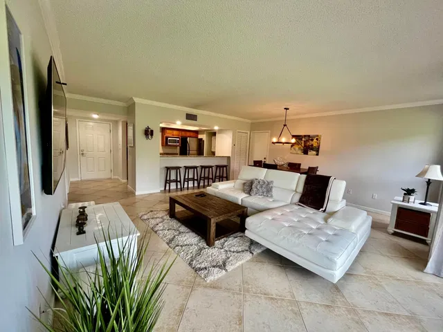 Tennis Lodges Wellington Unit 401 photo 2
