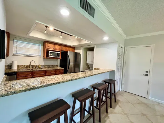 Tennis Lodges Wellington Unit 401 photo 8