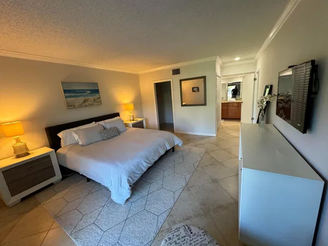 Tennis Lodges Wellington Unit 401 photo 11