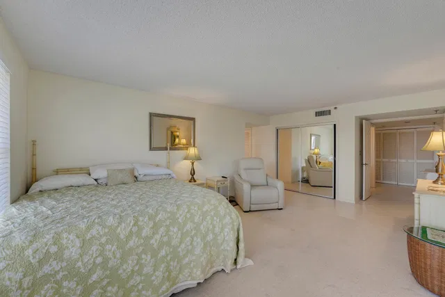 Unit 403 photo 27