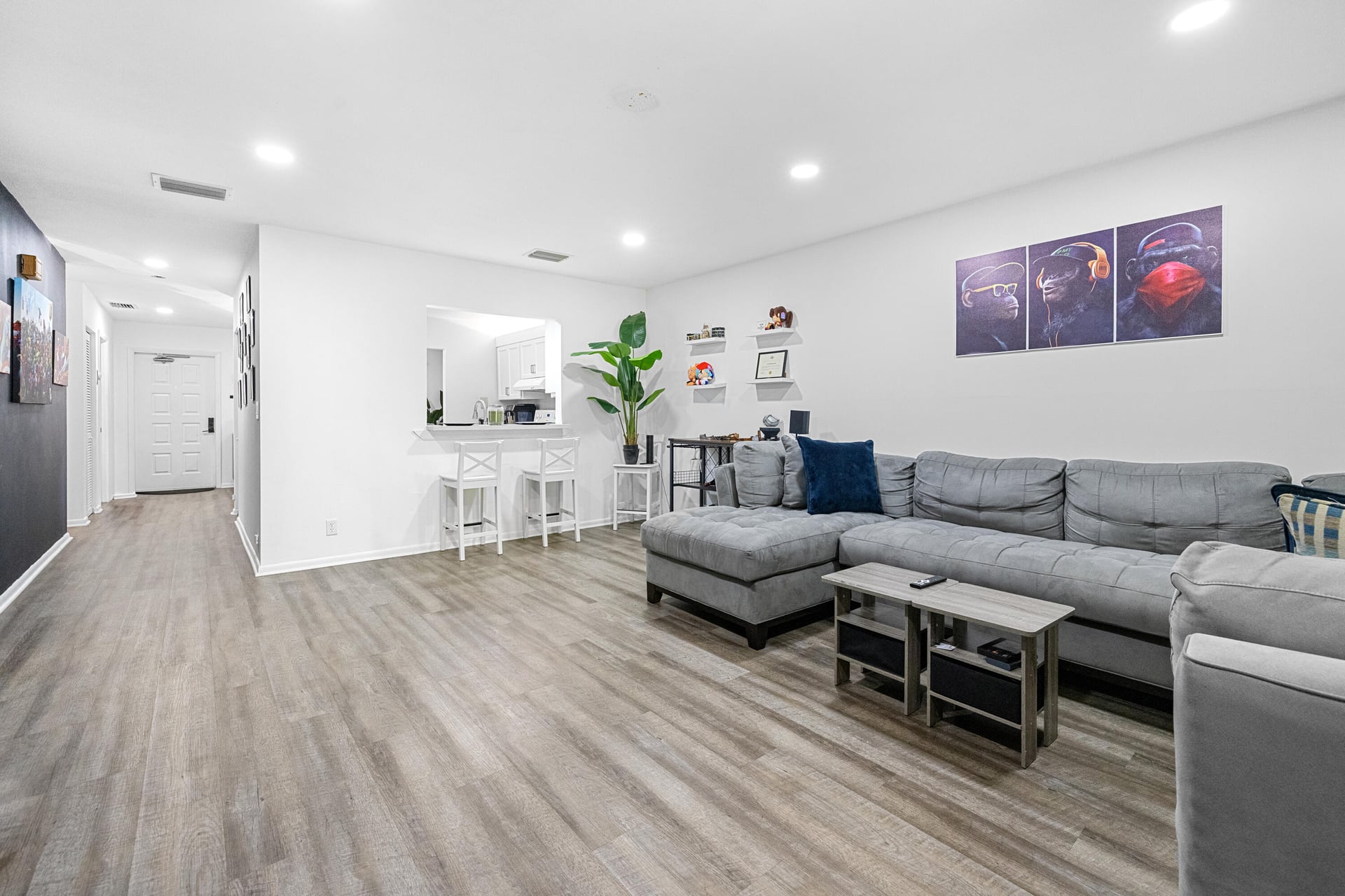 Unit 206 photo 6