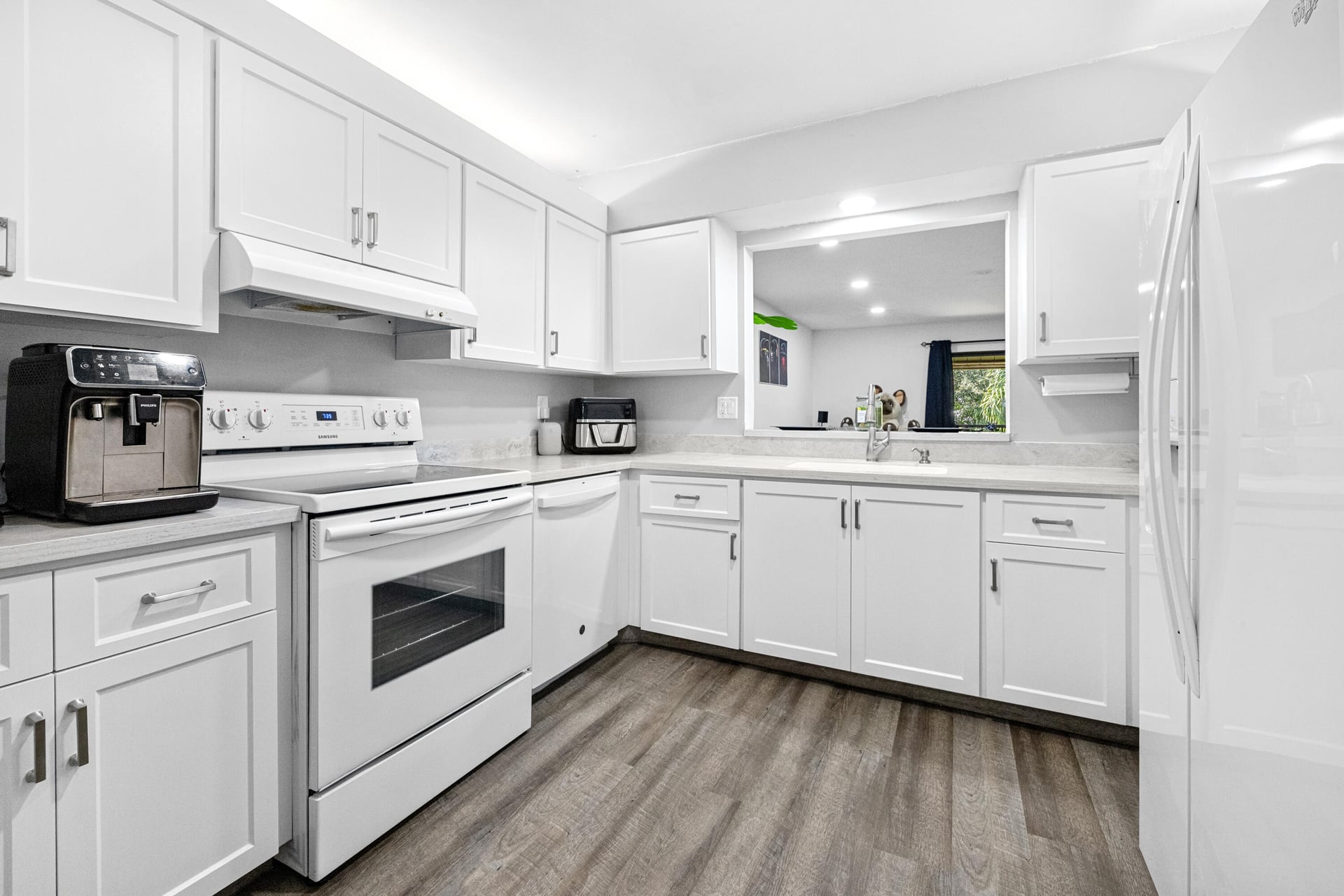 Unit 206 photo 11