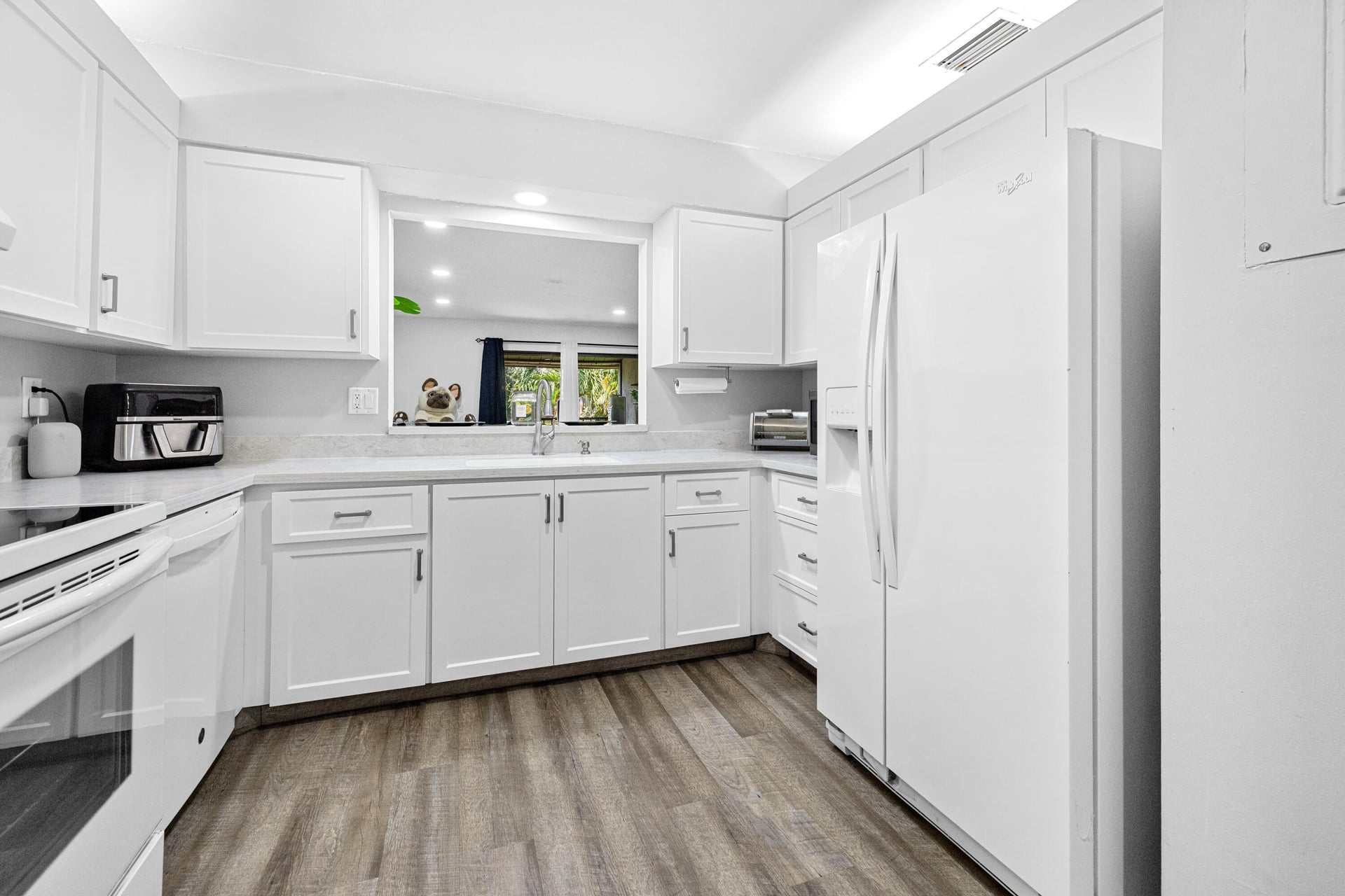 Unit 206 photo 12
