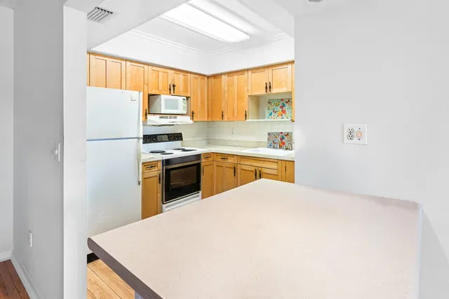 Unit Unit B31 photo 15