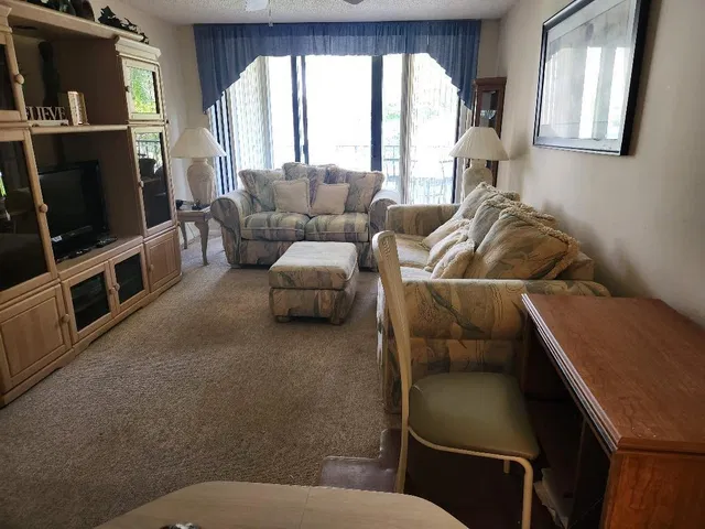 Unit 1206 photo 2