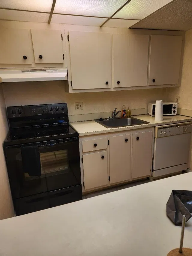 Unit 1206 photo 9