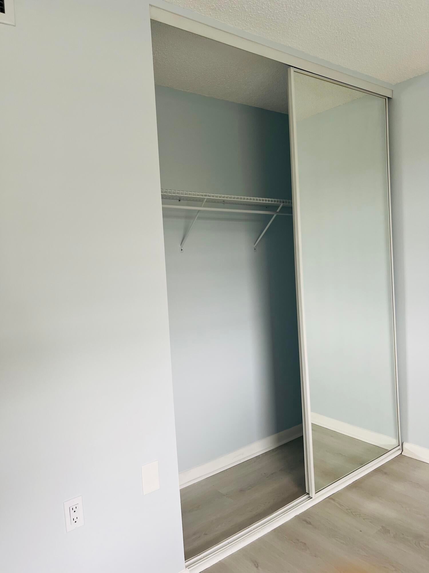 Unit 404 photo 29