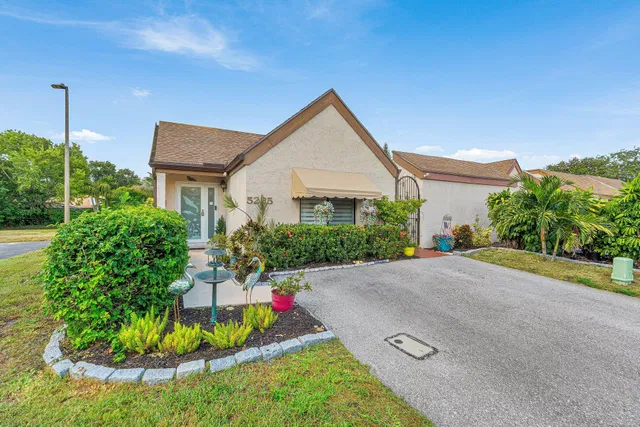 Residence photo 2