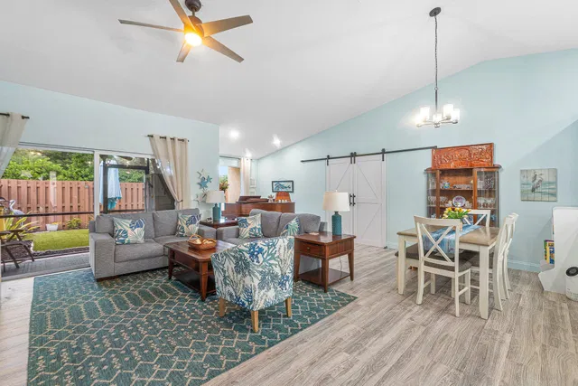 Residence photo 10