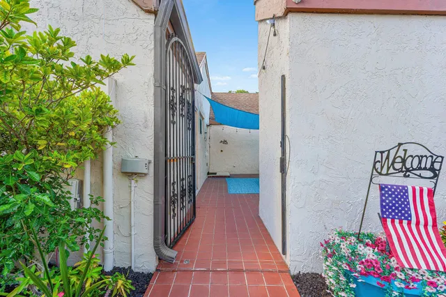 Residence photo 24