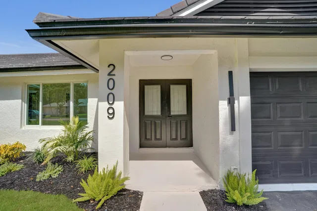 Residence photo 3