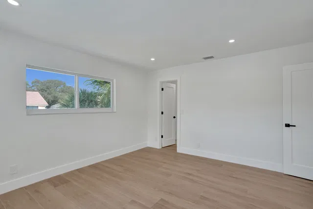 Residence photo 17