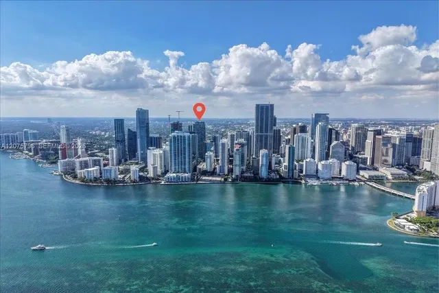 SLS Brickell Hotel & Residences UPH4