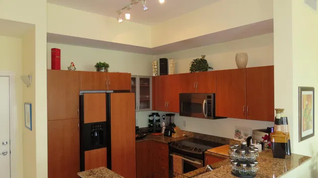 Unit 604 photo 5