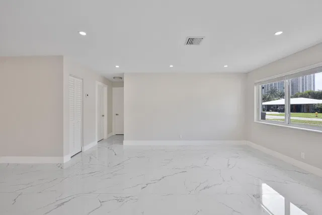 Residence photo 7