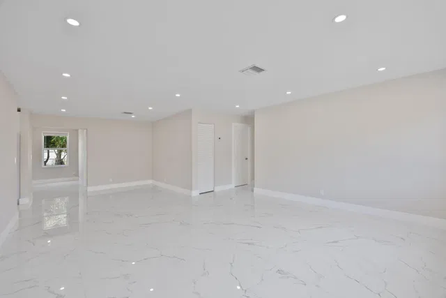 Residence photo 9